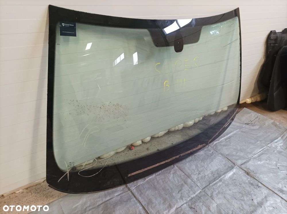 Skoda superb III szyba przód sesnor 2019 - 4