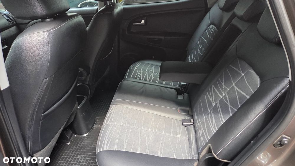 Kia Venga 1.6 Business Line - 30