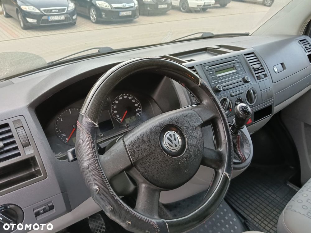 Volkswagen T5 CARAVELLE - 8