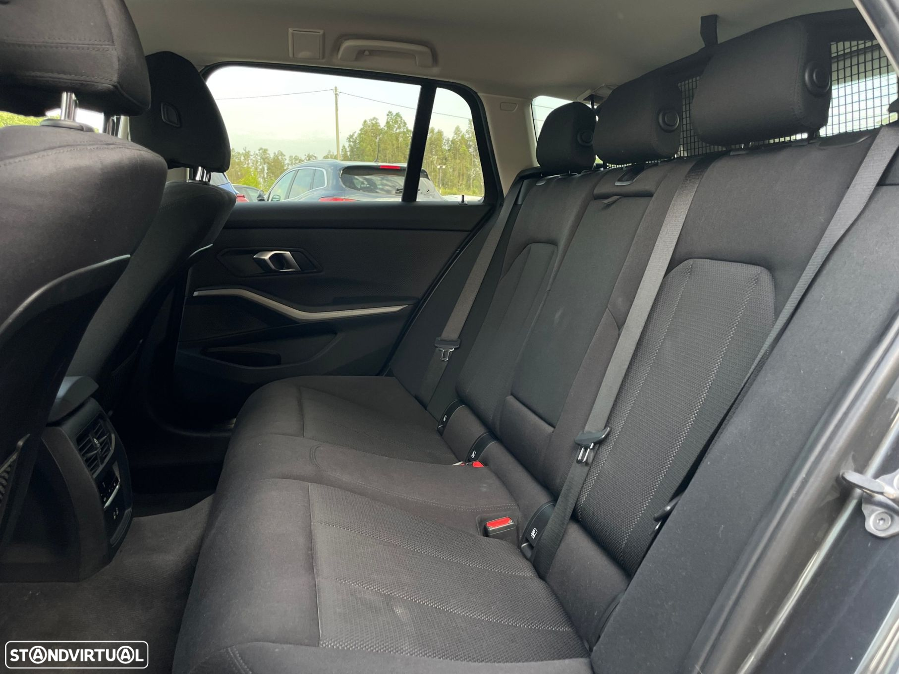 BMW 330 e Touring Corporate Edition Auto - 12