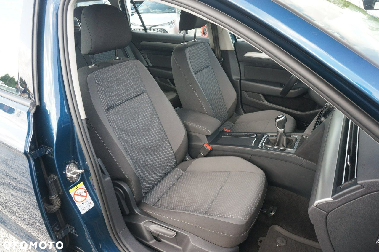 Volkswagen Passat 2.0 TDI EVO Essence - 29