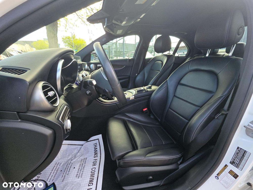 Mercedes-Benz Klasa C 300 4Matic 9G-TRONIC AMG Line - 6