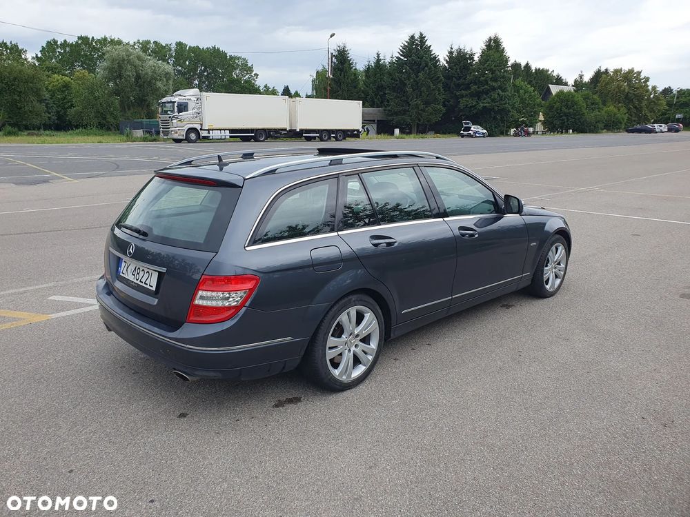 Mercedes-Benz Klasa C 320 CDI 7G-TRONIC Avantgarde - 21