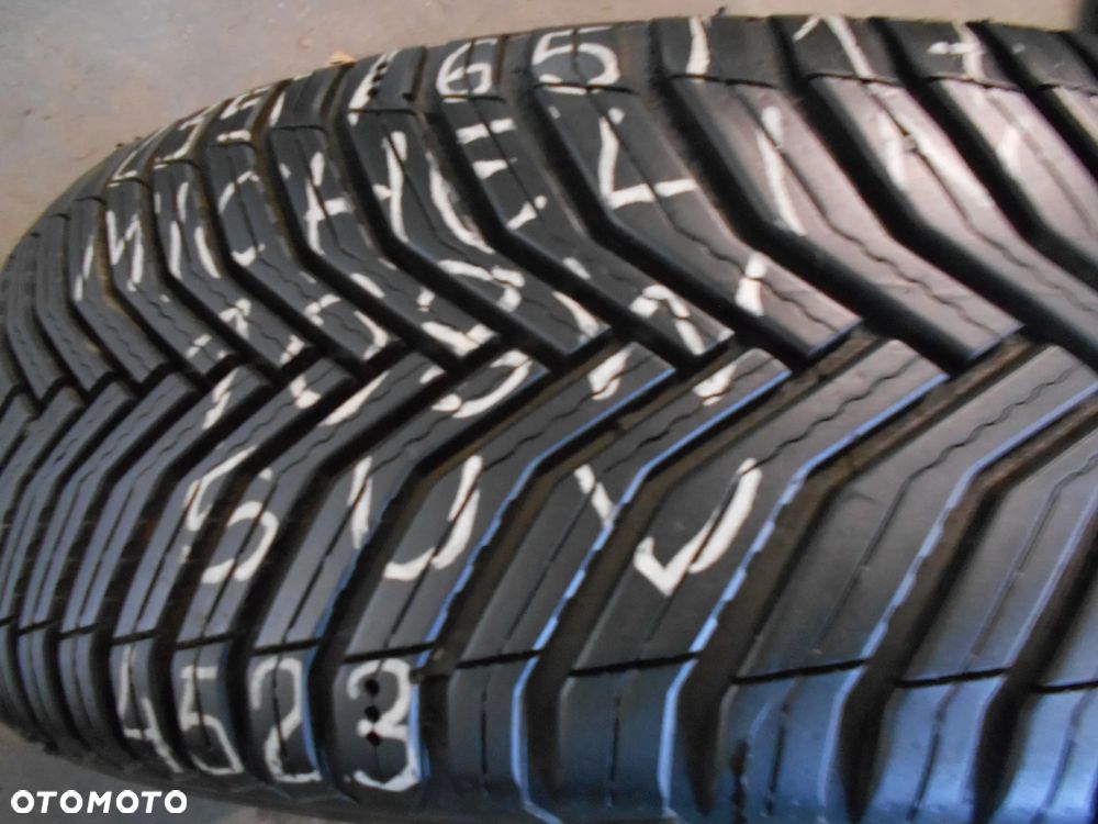 OPONA POJEDYNKA  235/65R17 NOKIAN WR SUV 4 DOT 1421 7.7MM - 1