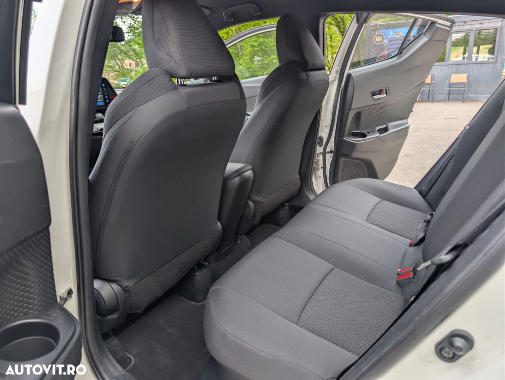 Toyota C-HR Lounge - 29