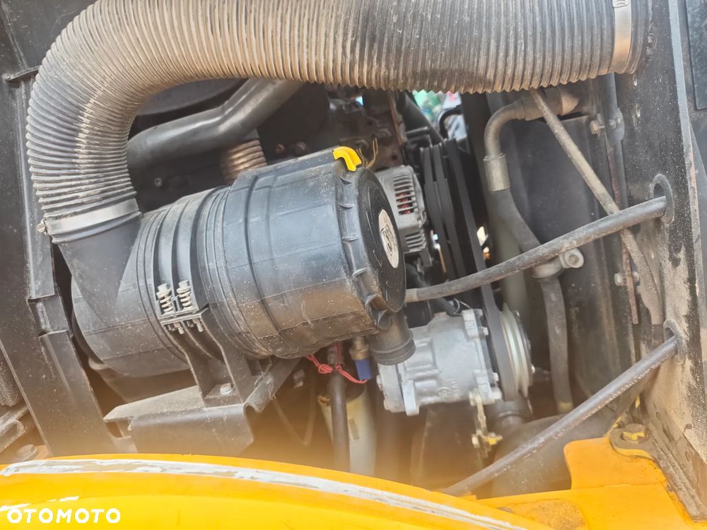 JCB TM300 - 13