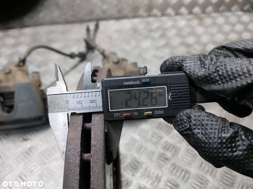 TARCZE HAMULCOWE PRZÓD + ZACISKI VOLVO V50 I 2.0 D - 6