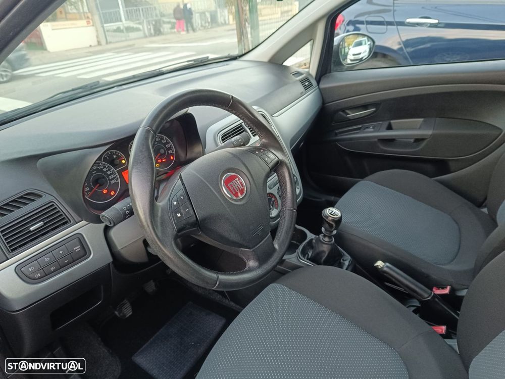 Fiat Grande Punto - 13