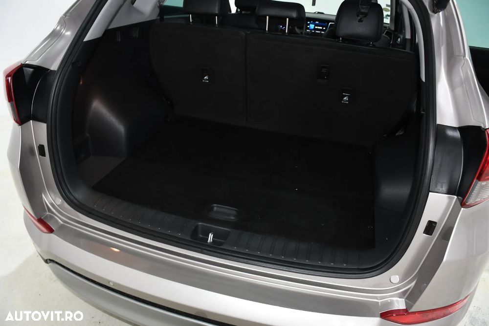 Hyundai Tucson 2.0 CRDI 2WD Style - 26