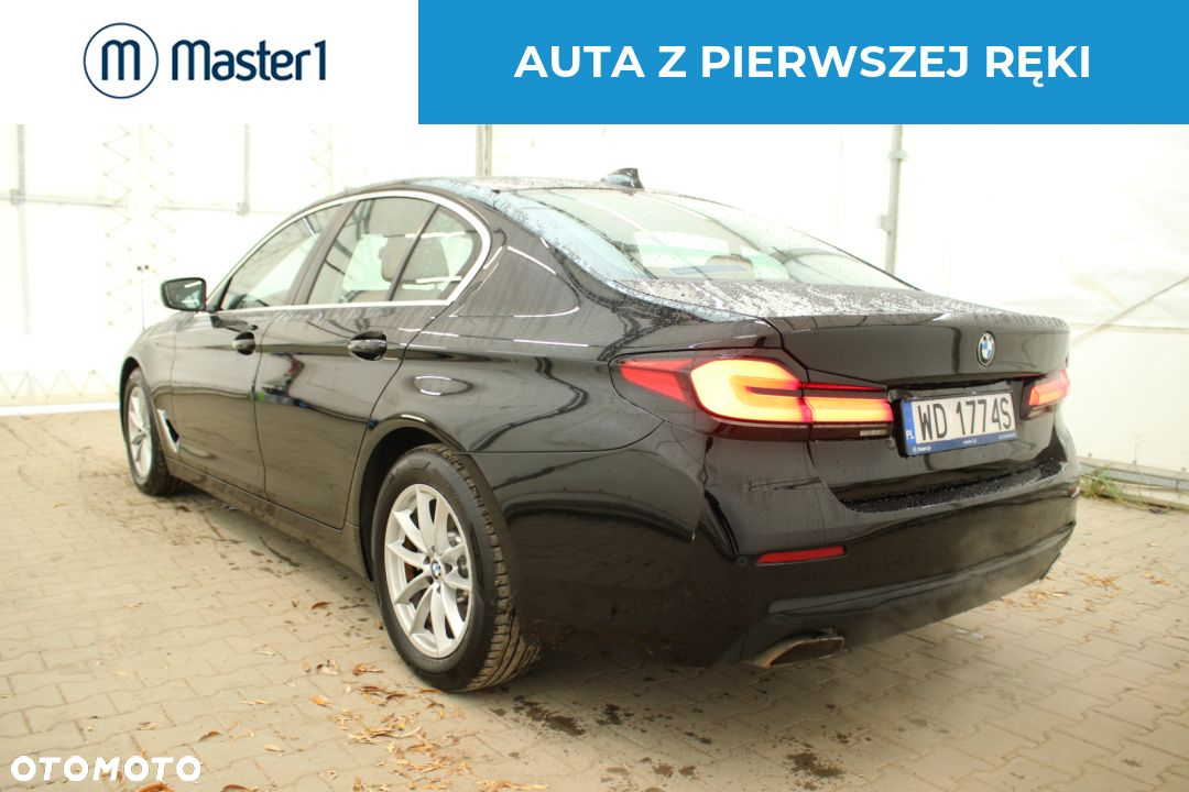 BMW Seria 5 520i mHEV - 3