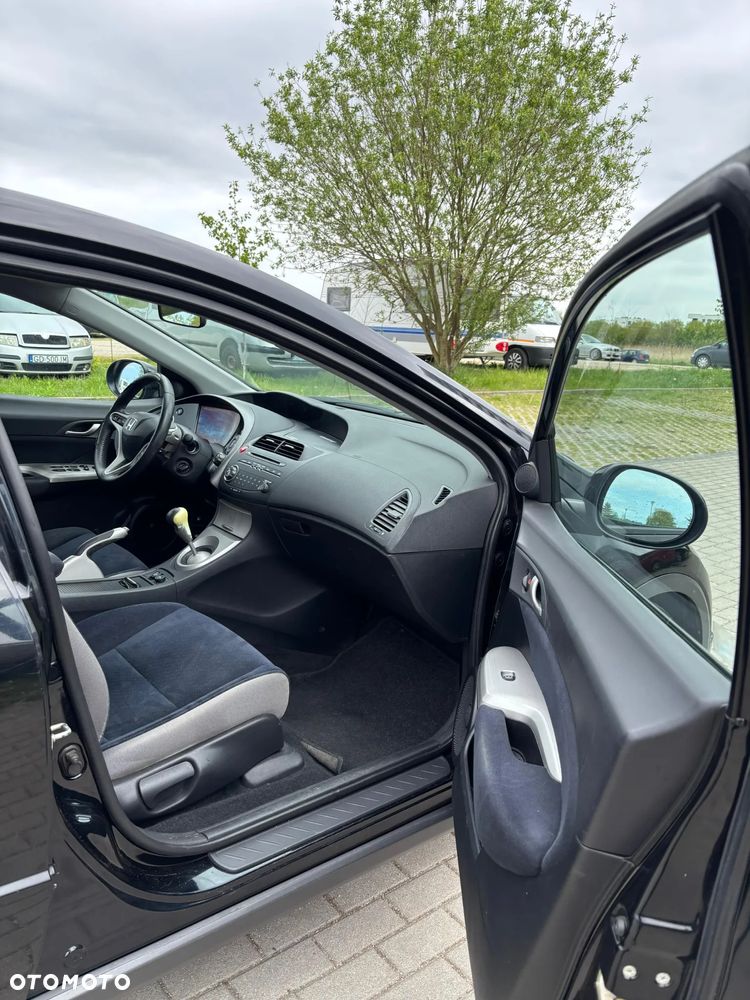 Honda Civic 1.8 Comfort - 8