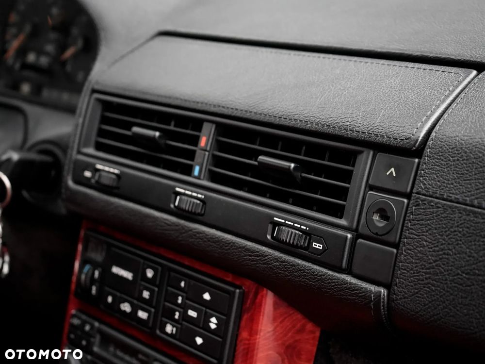 Mercedes-Benz SL 600 - 11