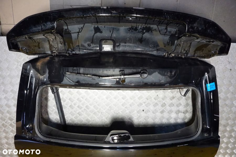 GMC YUKON 2015 - 2020 Klapa Tylna Bagażnika Spoiler Tył USA - 8