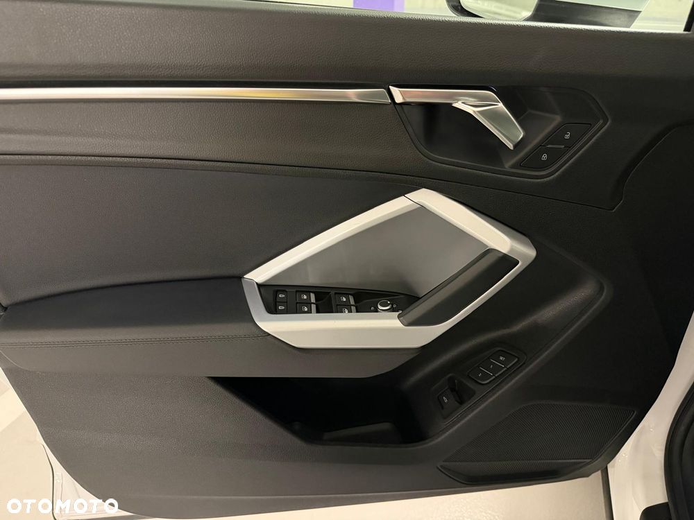 Audi Q3 45 TFSI Quattro S tronic S line - 28