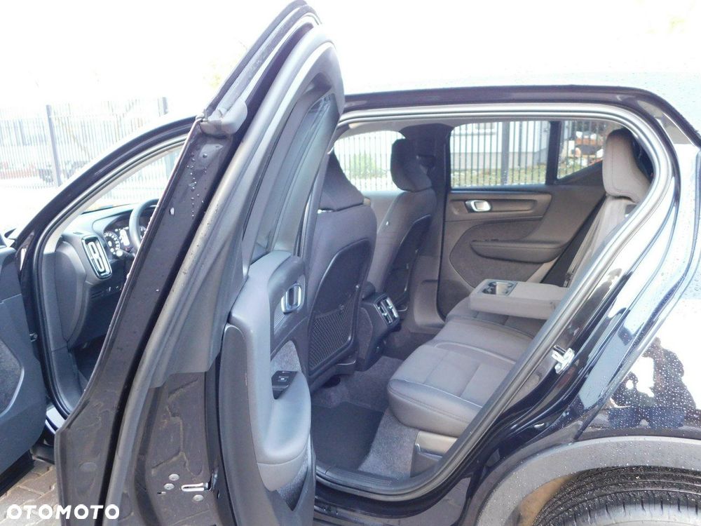 Volvo XC 40 D3 Momentum - 9