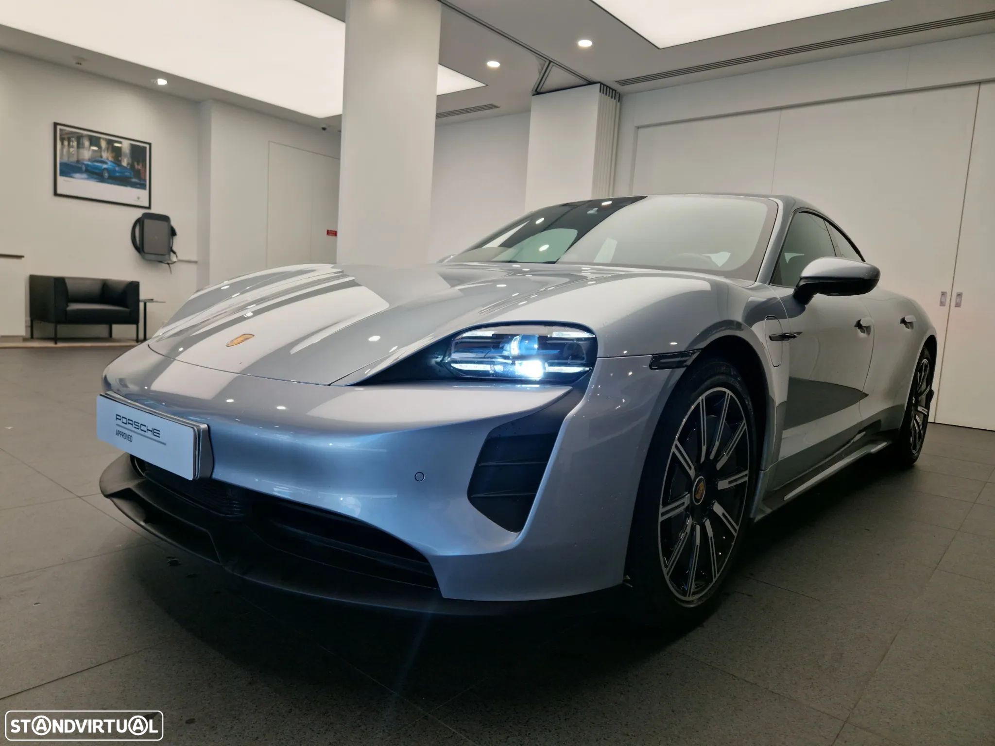 Porsche Taycan Standard - 1