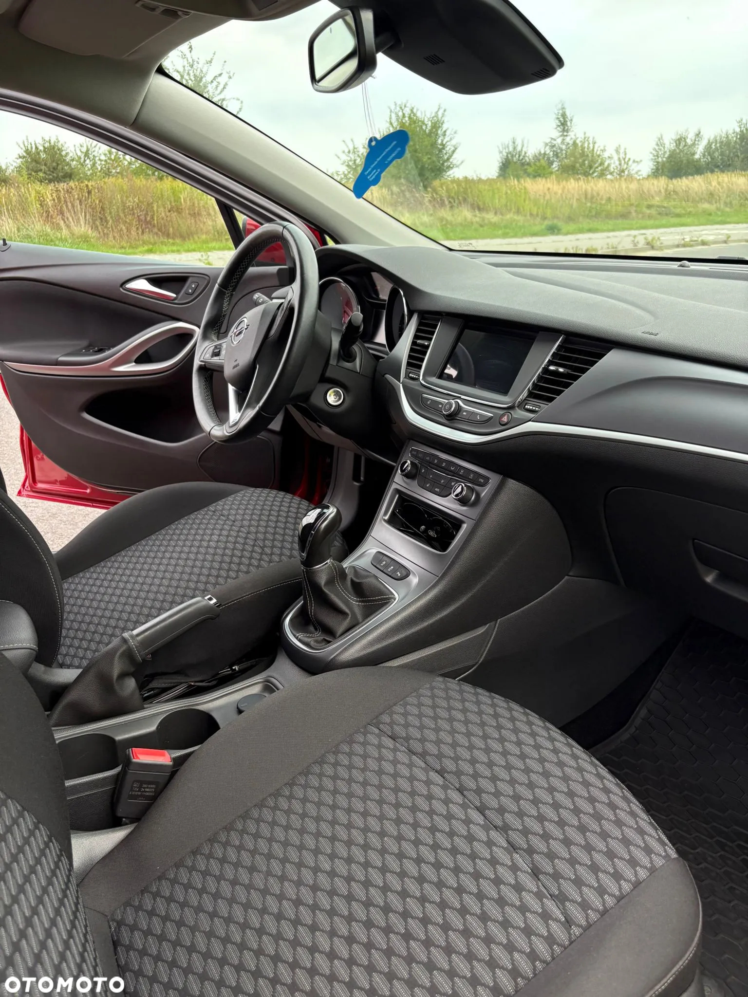 Opel Astra V 1.2 T Edition S&S - 9