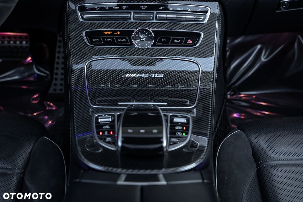 Mercedes-Benz Klasa E - 27