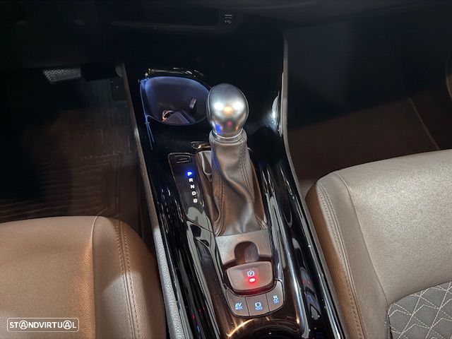 Toyota C-HR 1.8 HSD Exclusive - 18