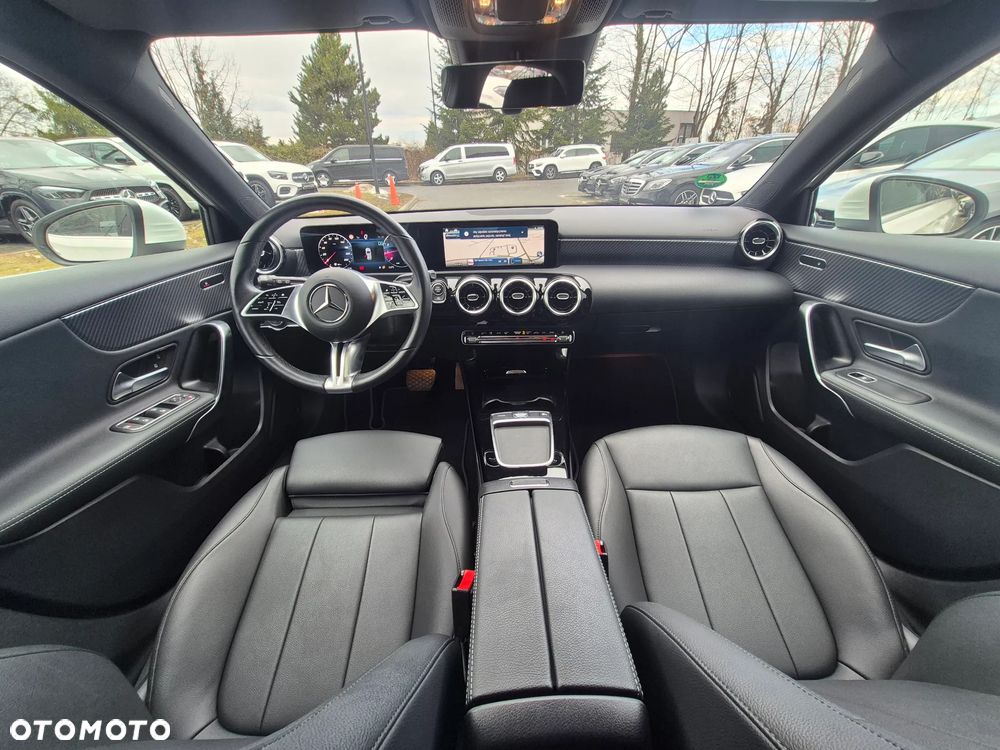 Mercedes-Benz Klasa A 200 7G-DCT - 23