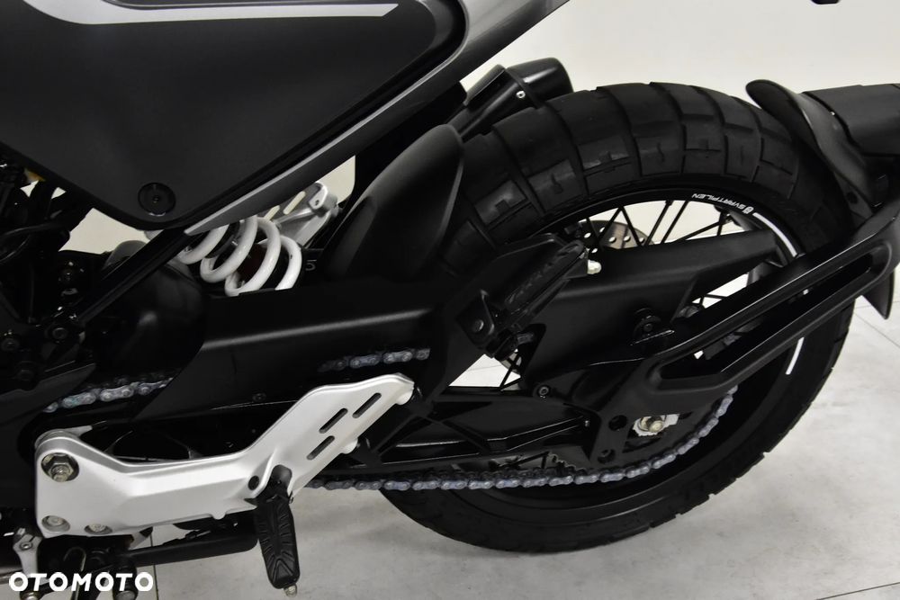 Husqvarna Svartpilen - 38