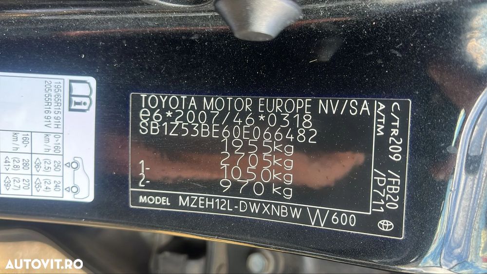 Toyota Corolla 2.0 HSD Dynamic interior Negru - 40