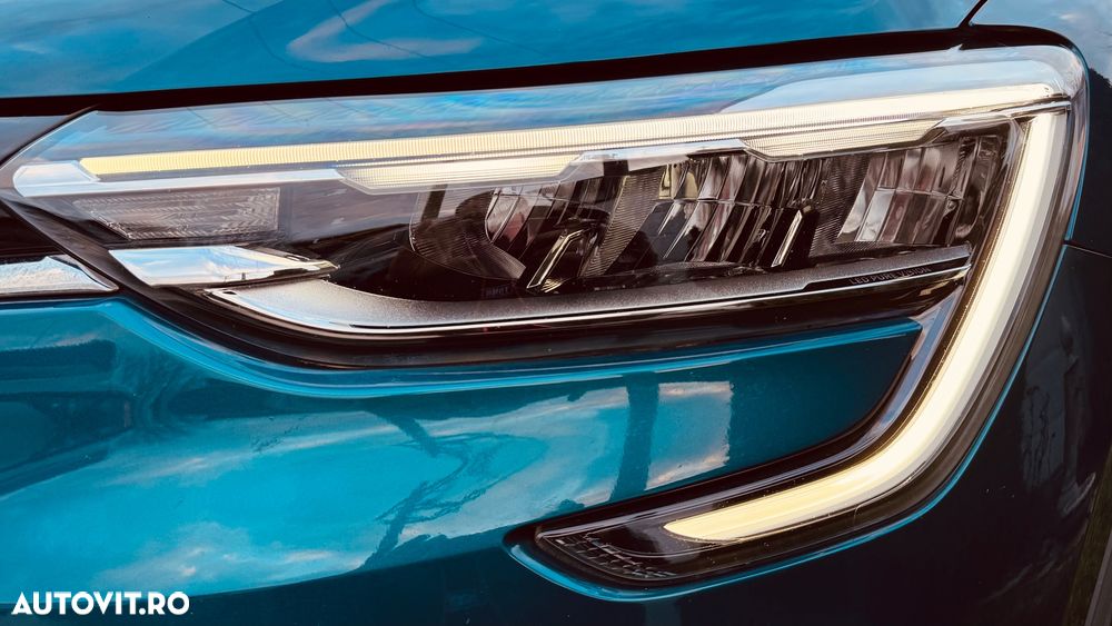 Renault Arkana E-TECH Zen - 10