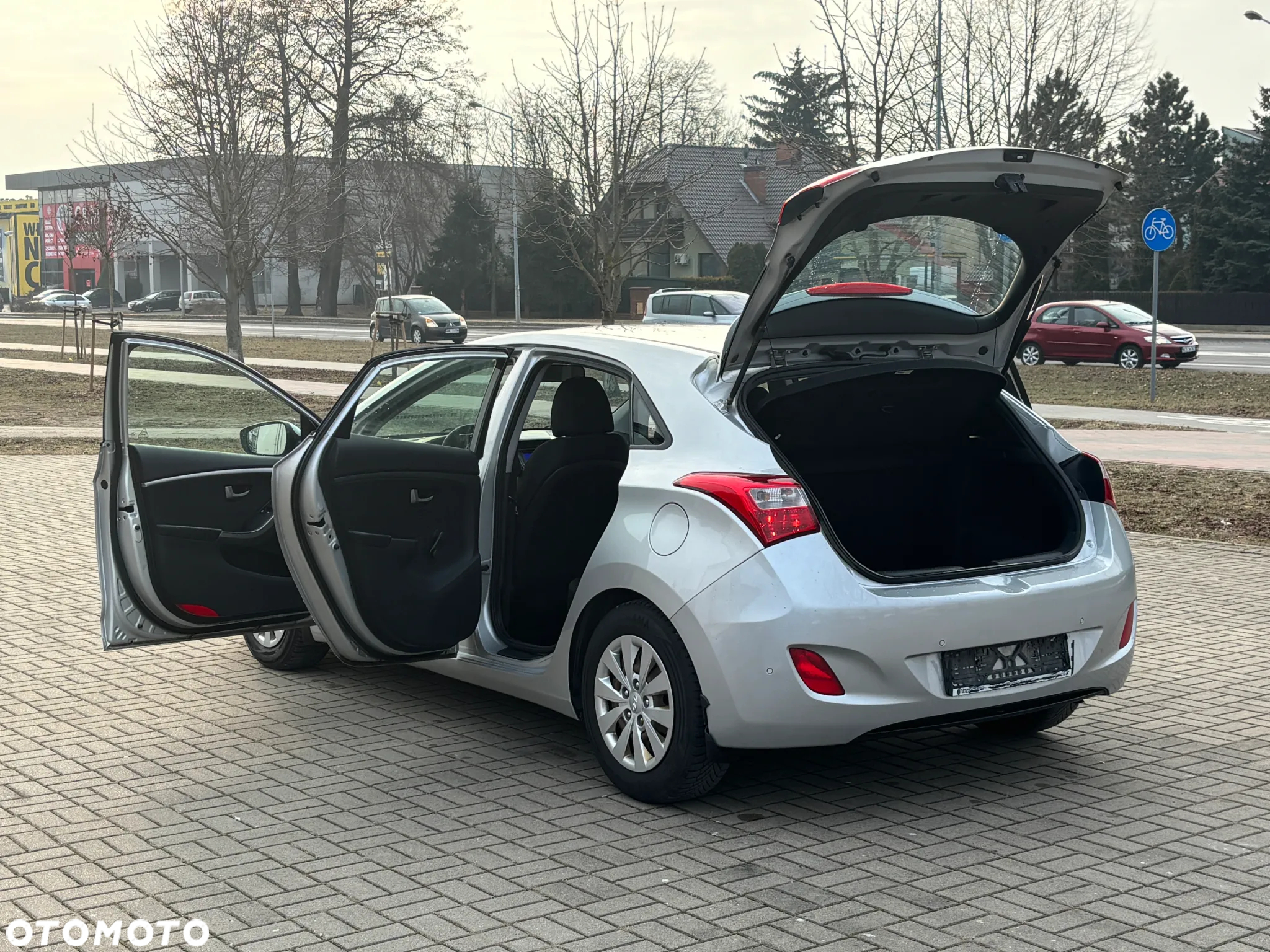Hyundai i30 1.4 Comfort - 13
