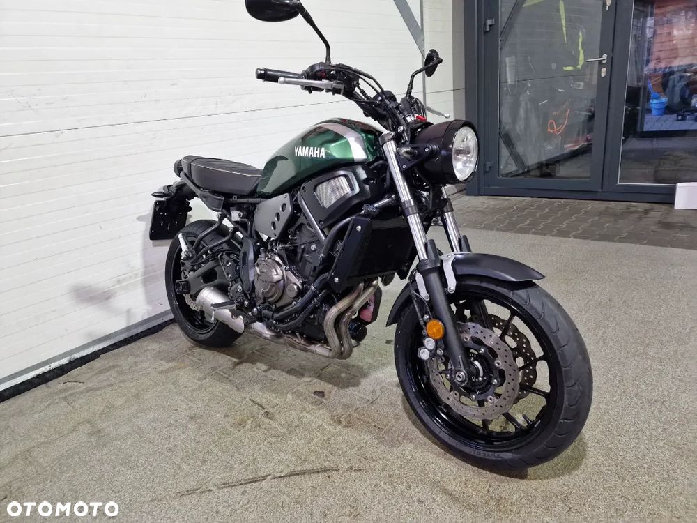Yamaha XSR - 6