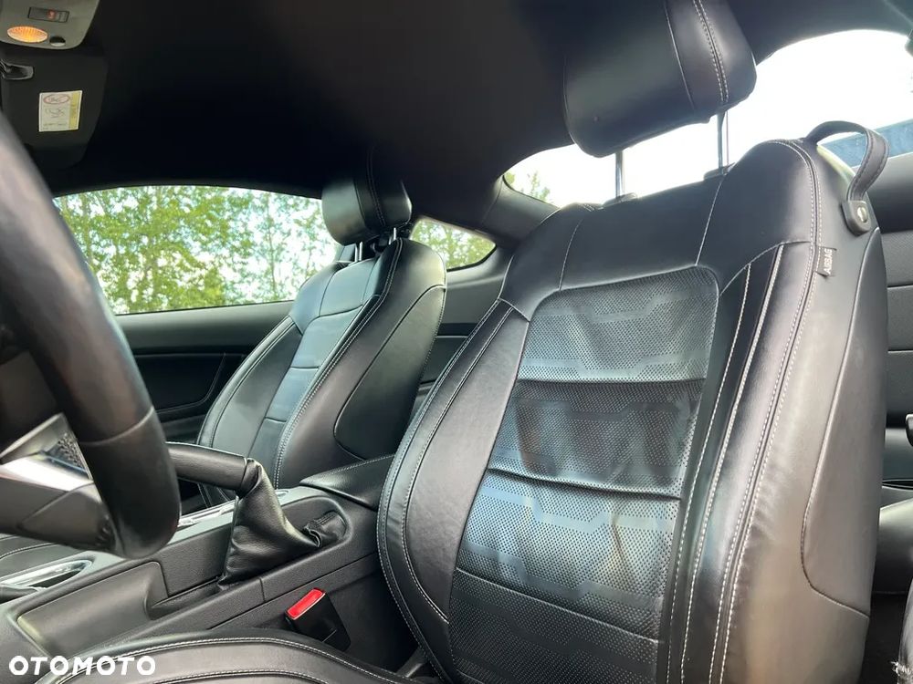 Ford Mustang 5.0 V8 GT - 17