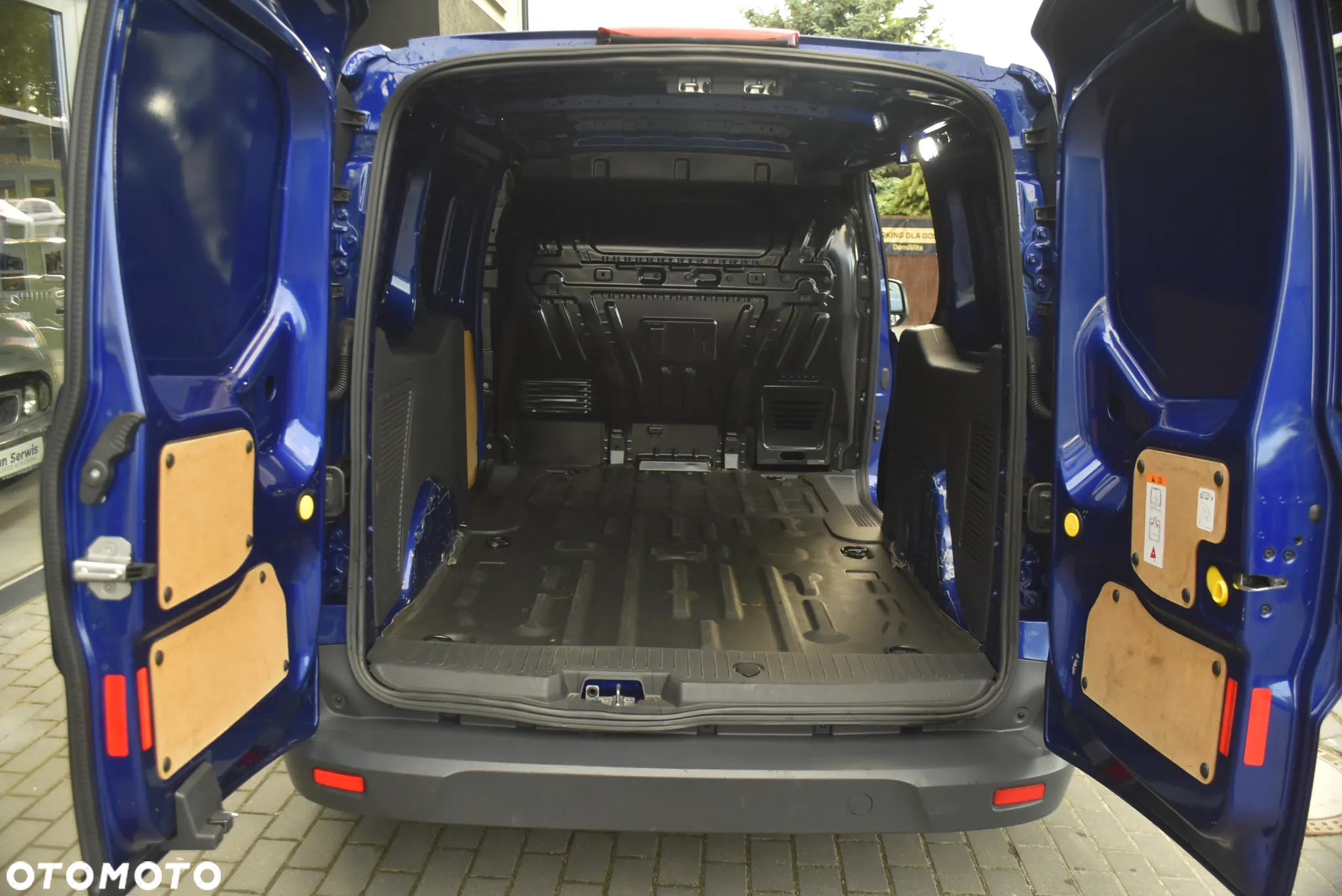 Ford Transit Connect - 9