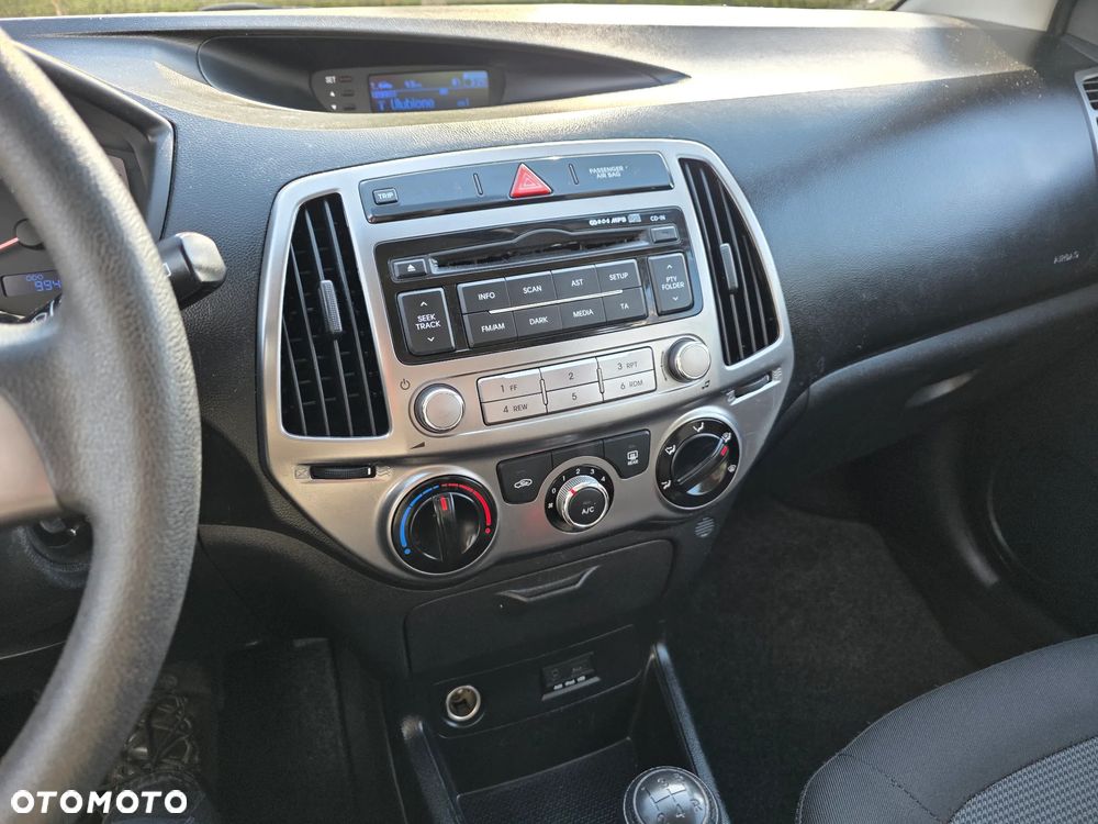 Hyundai i20 1.2 Trend - 12