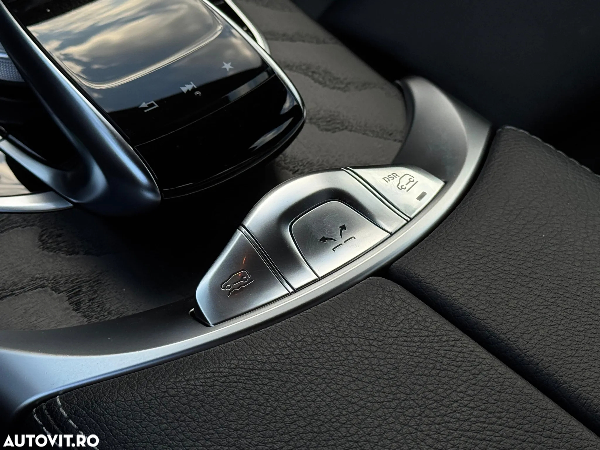 Mercedes-Benz GLC - 12