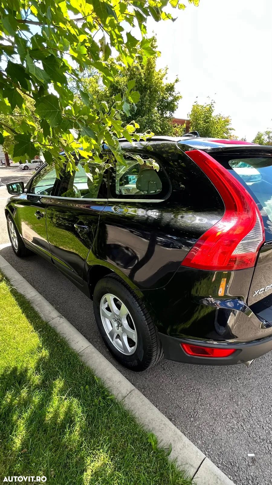 Volvo XC 60 D4 AWD Start-Stop Kinetic - 1