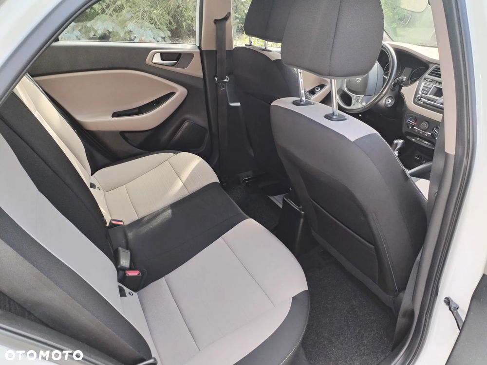 Hyundai i20 1.2 Elegant - 9