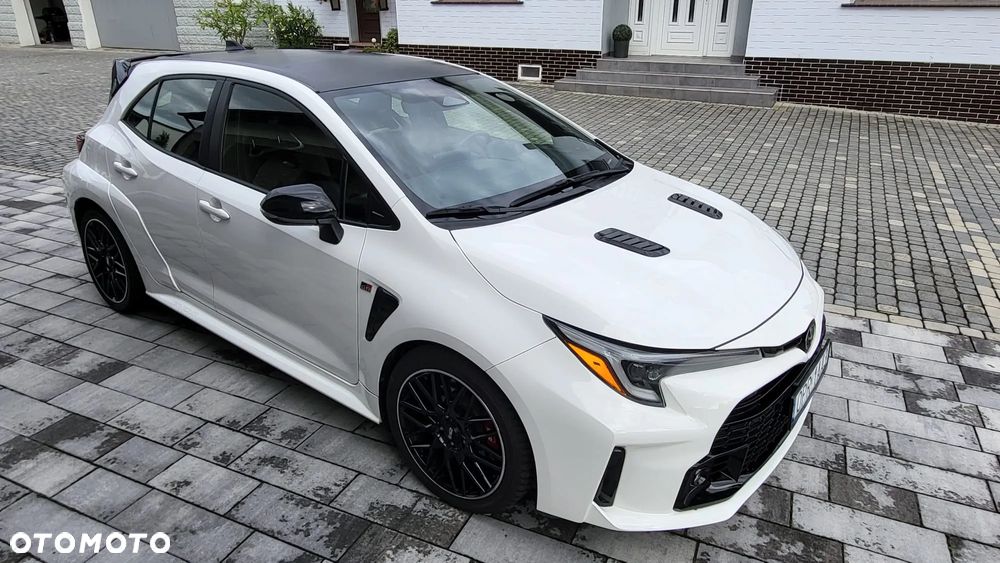 Toyota Corolla - 1