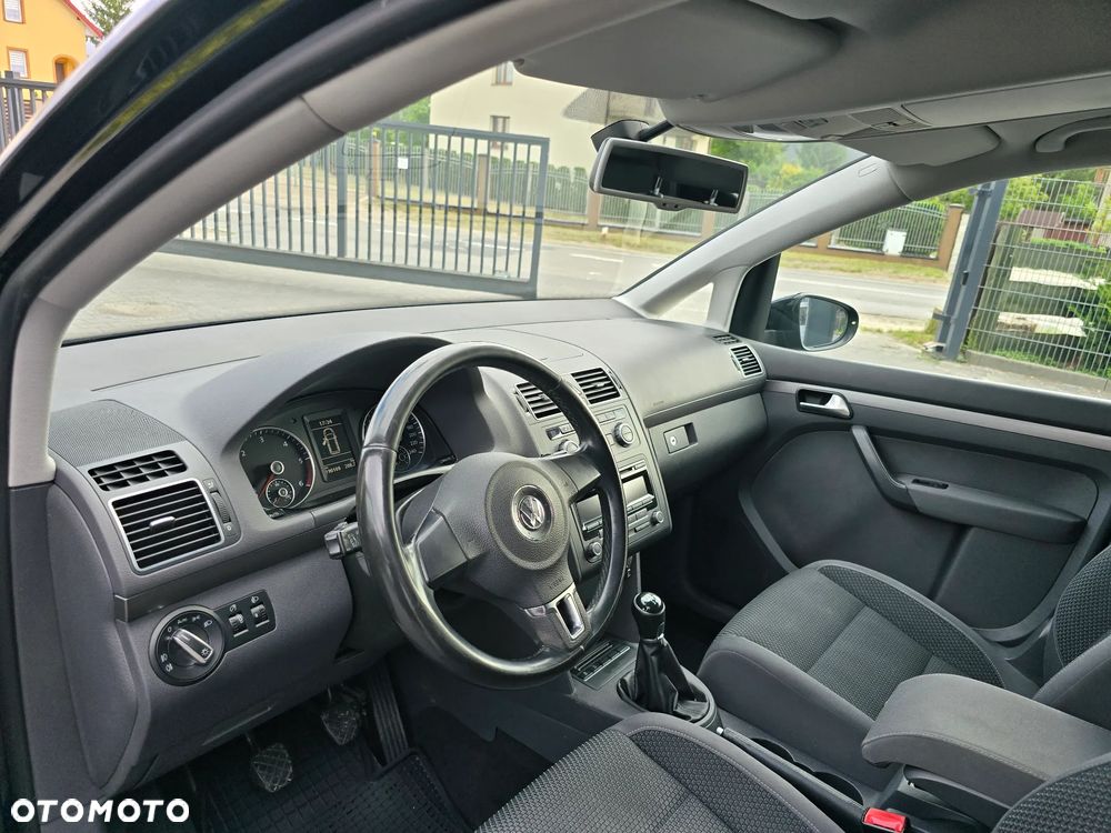Volkswagen Touran 1.6 TDI DPF BlueMotion Technology Comfortline - 8