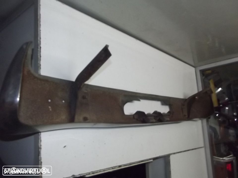 datsun 180 b /160 b para choques traseiro com as duas luzes de matricula - 5