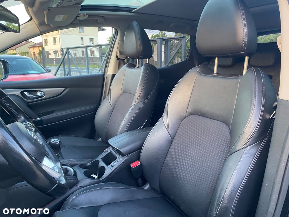Nissan Qashqai 1.6 DIG-T Tekna+ - 26