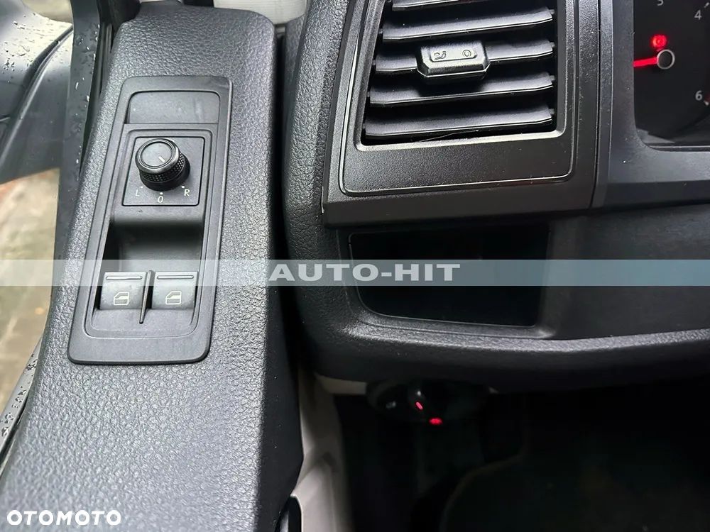 Volkswagen Transporter - 30