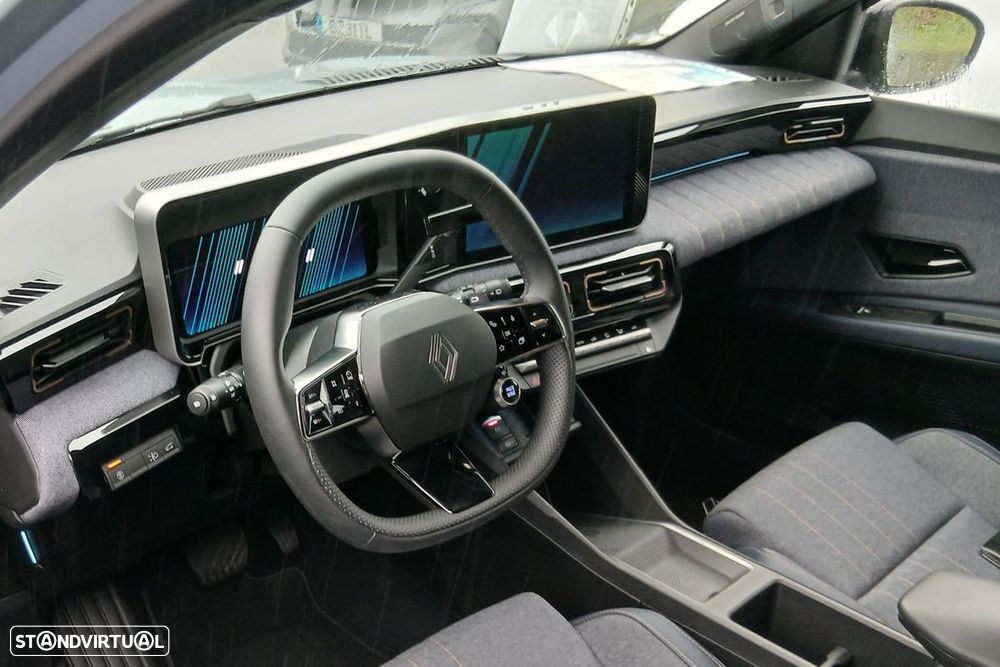 Renault 4 E-Tech 52 kWh Techno Autonomia Conforto - 6
