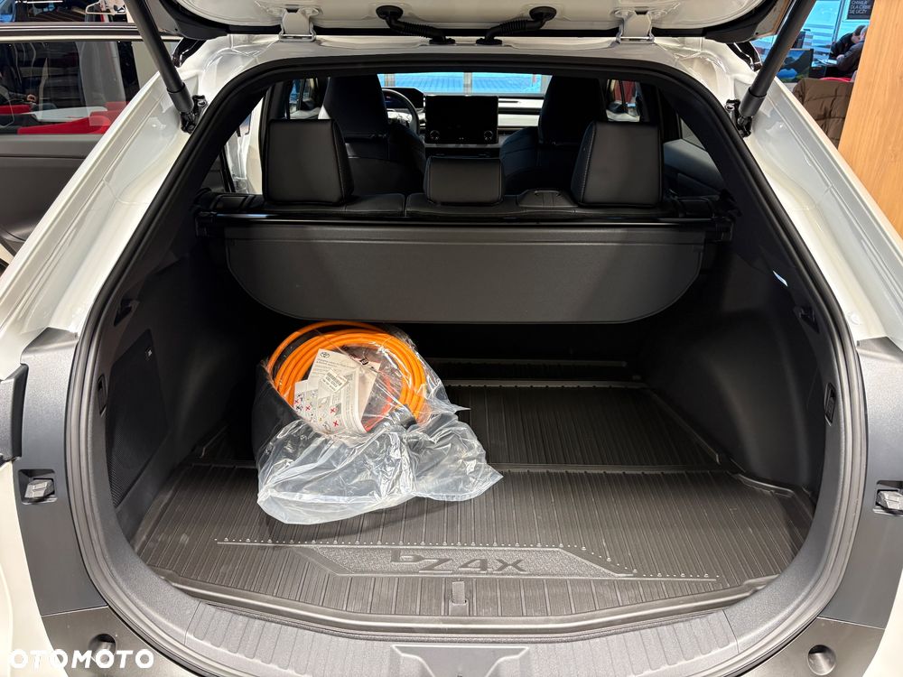 Toyota bZ4X 73.1kWh 4x4 Executive - 28