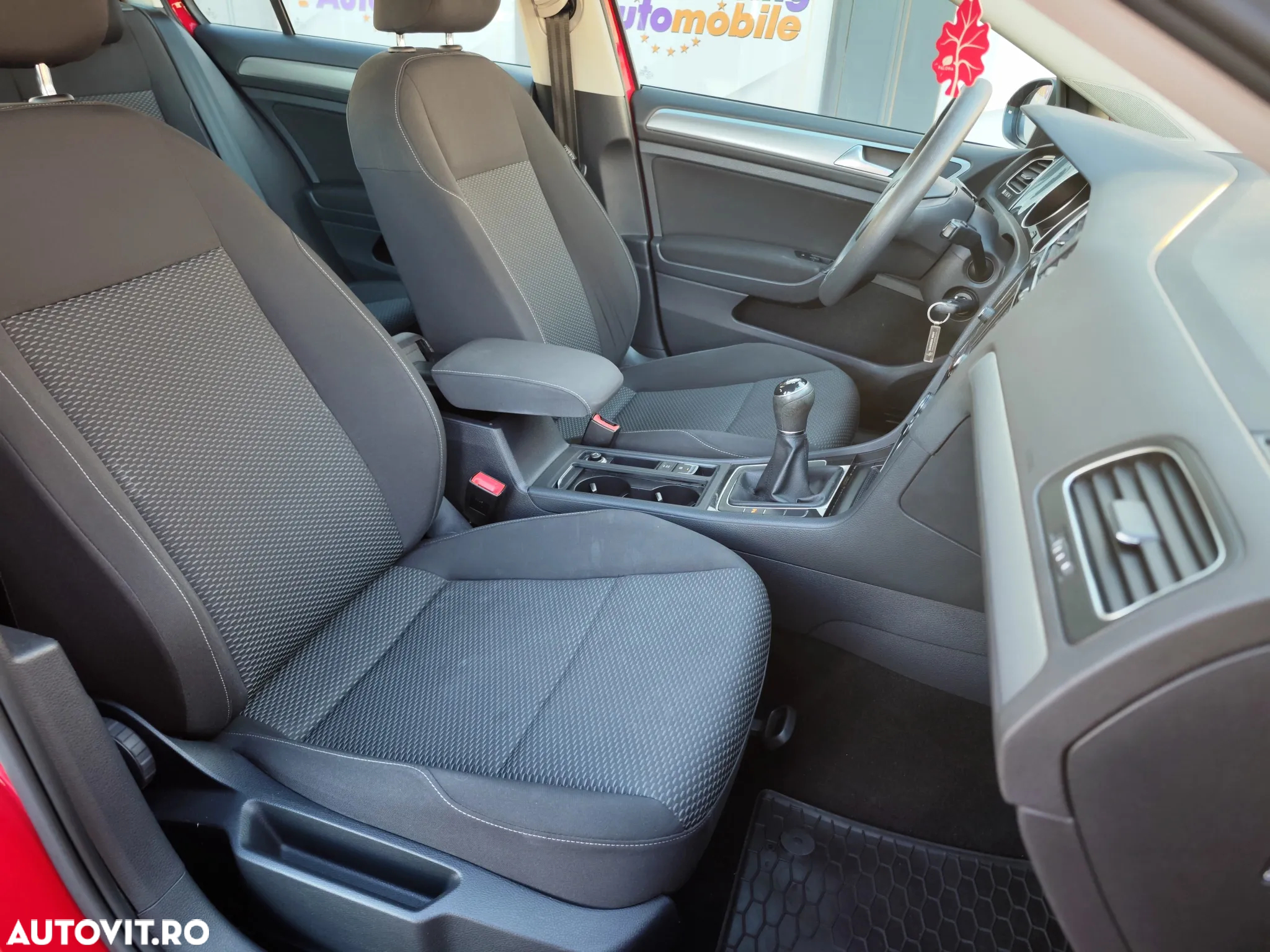 Volkswagen Golf - 18