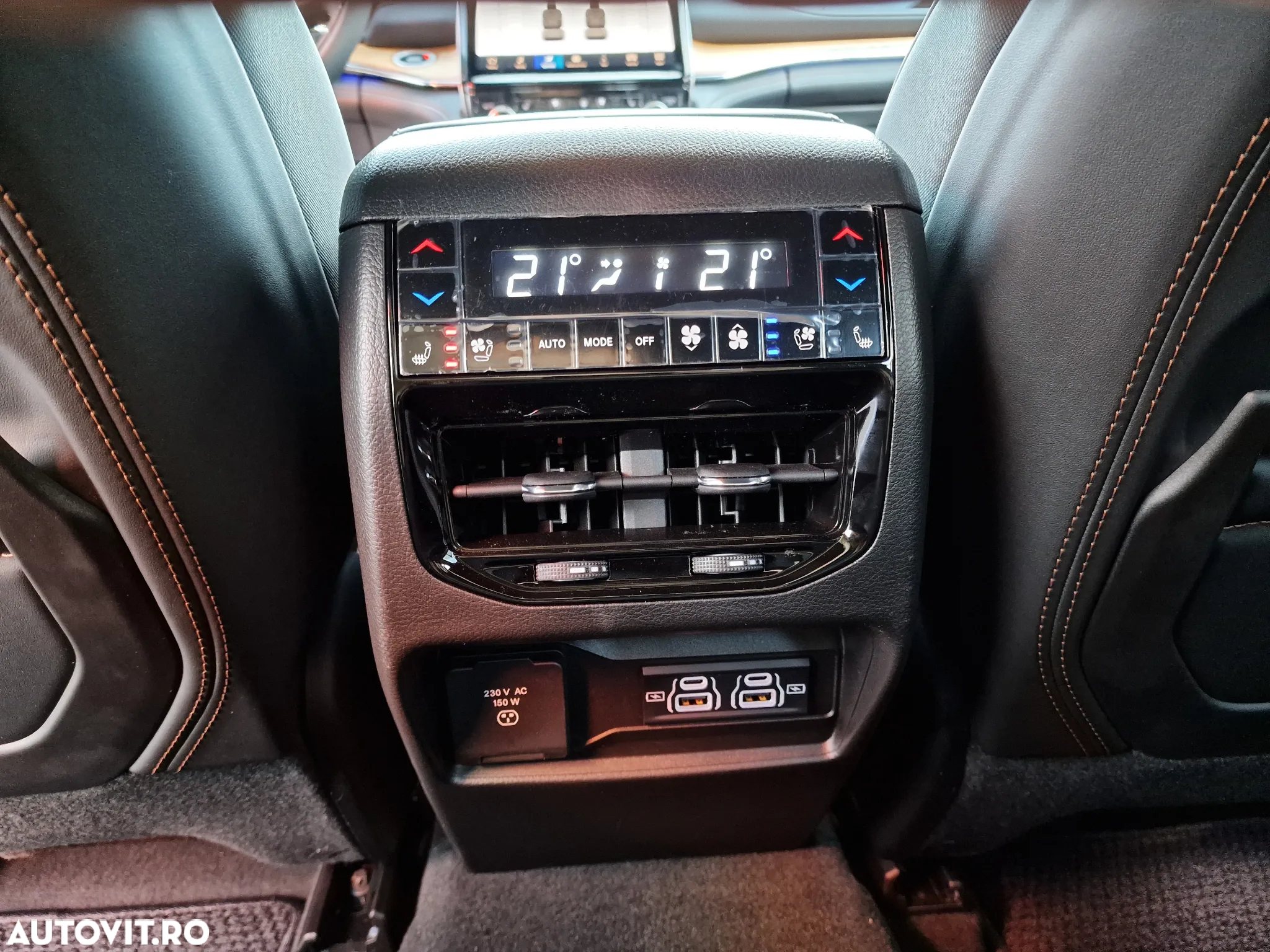 Jeep Grand Cherokee - 36
