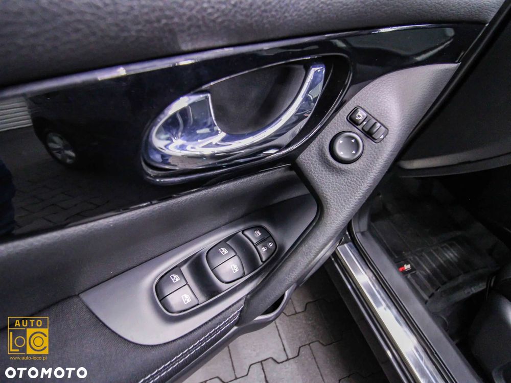 Nissan Qashqai 1.2 DIG-T N-Connecta EU6 - 28