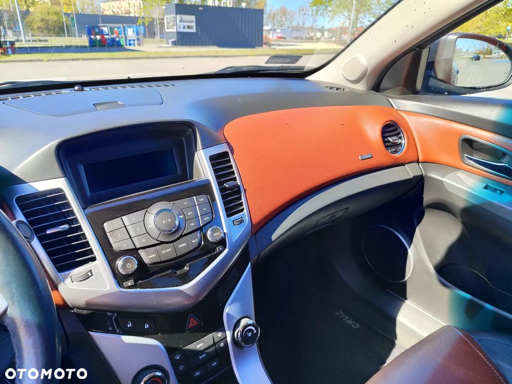 Chevrolet Cruze 2.0 LS - 20