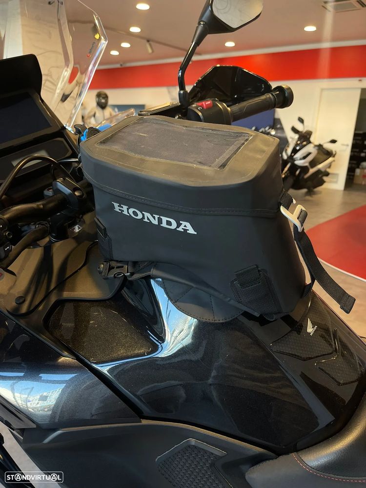 Honda NT 1100 - 4
