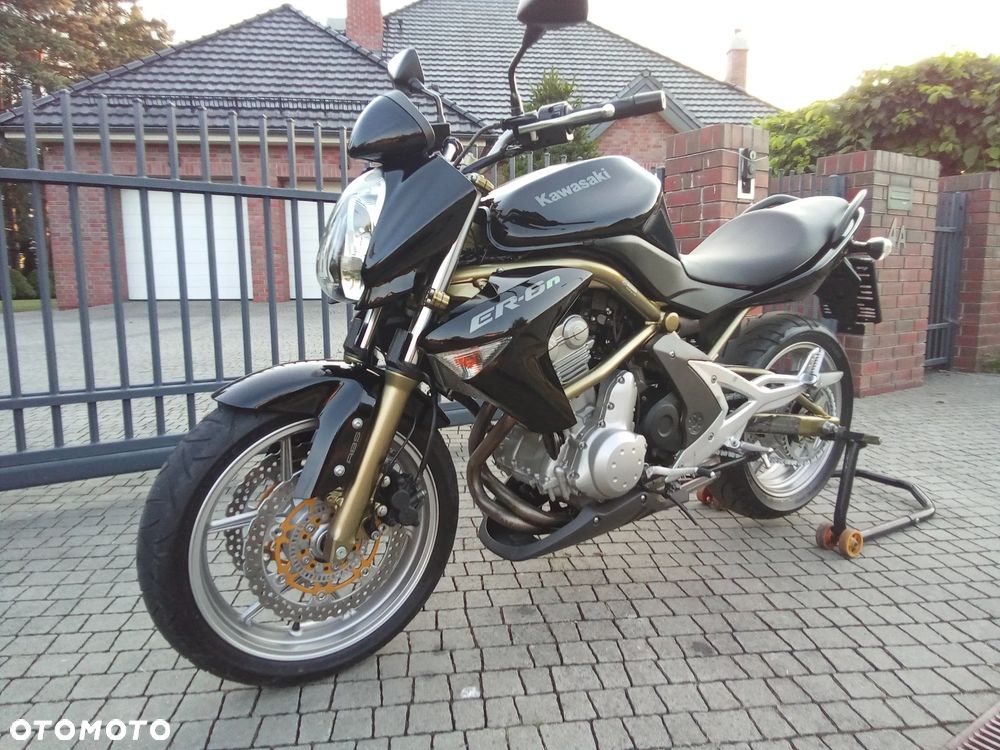 Kawasaki ER - 24