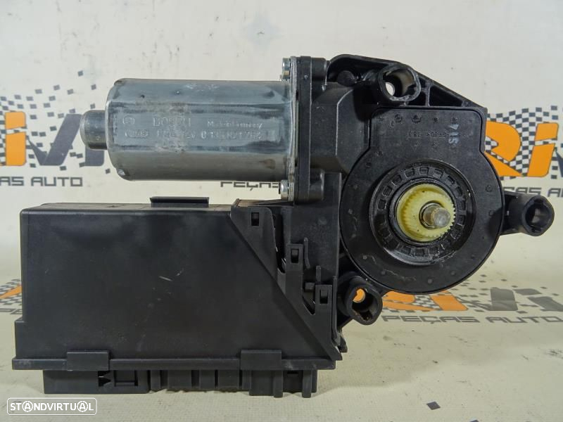 Motor Do Elevador De Vidro Frente Direito Audi A4 (8Ec, B7)  8E2959802 - 2
