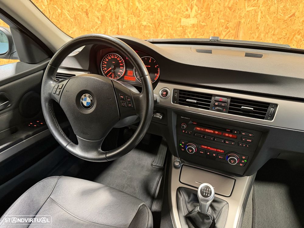 BMW 320 d - 11